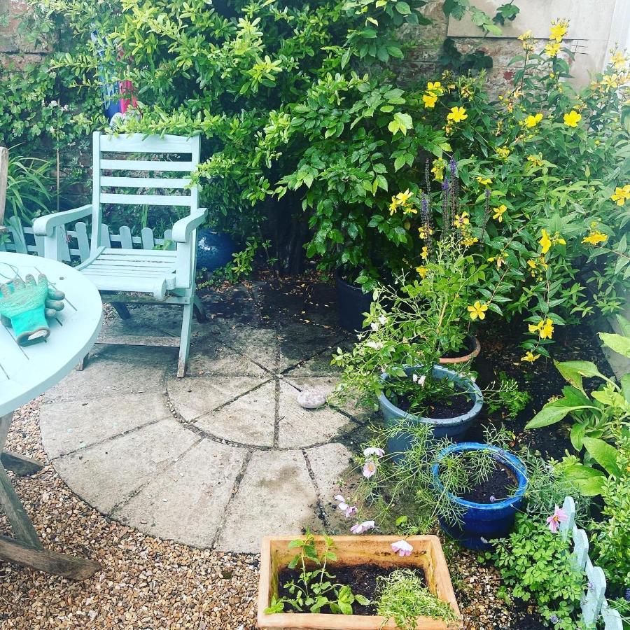 Courtyard Garden Flat Apartment Cheltenham Exterior photo